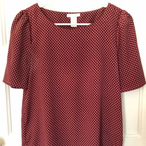 Beautiful Red shirt with shoulder Detail 🌺